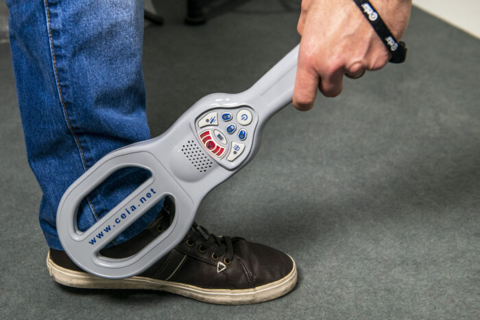 Image showing the CEIA handheld metal detector PD240CB in use